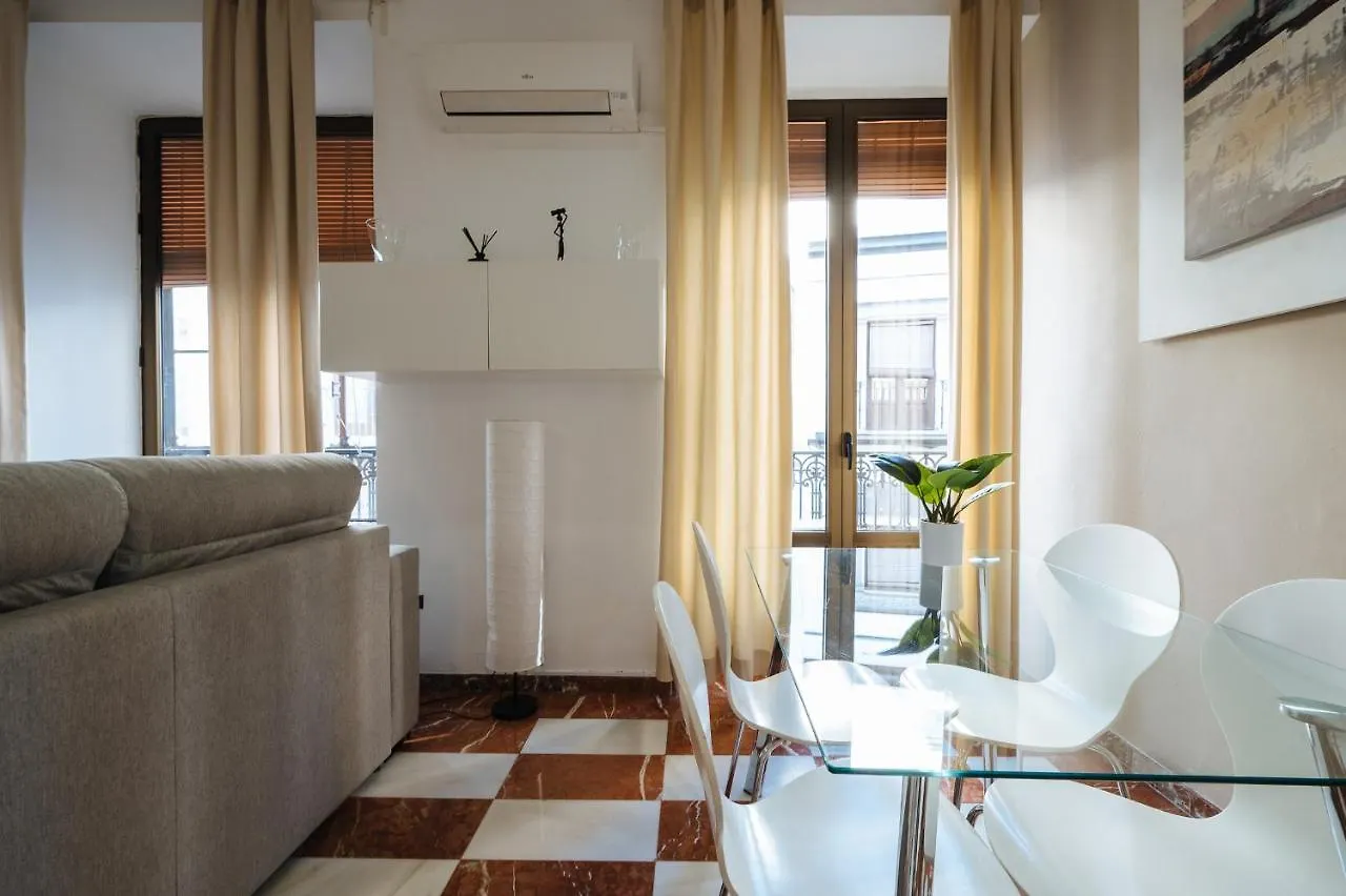 Apartamento De Lujo Junto A La Catedral Seville 0*,